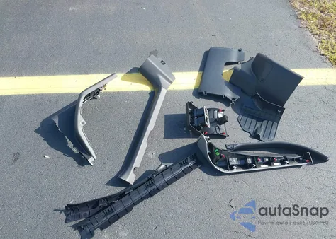 2025 Toyota Camry Se из США, поврежденный, VIN 4T1DAACK7SU508006